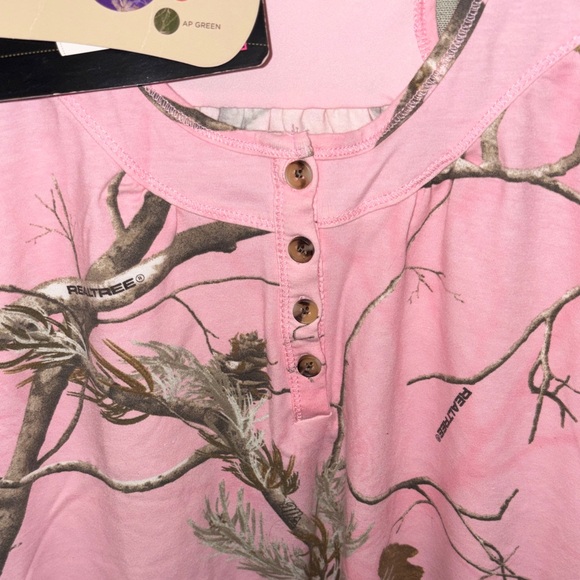 Realtree Pink Camo Tank Top - Picture 3 of 7